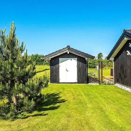 Nyaraló Three-bedroom Holiday In 5