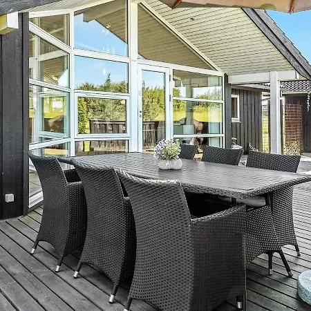 Feriehus Three-bedroom In 5 *