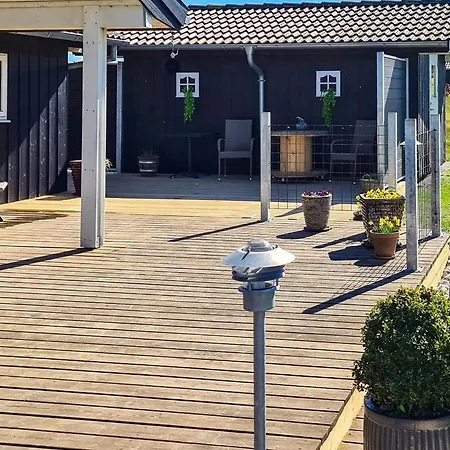Three-bedroom In 5 Feriehus *