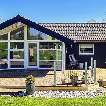 Three-bedroom In 5 Nordborg