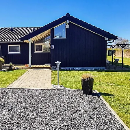 Three-bedroom Holiday In 5 Nyaraló *